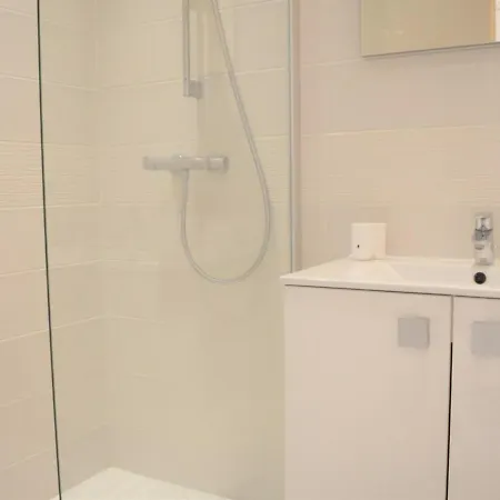 Renove En Front De Mer, 3 Pieces, Terrasse, Parking, Equipe, Ideal Familles, 6 Pers. - Fr-1-251-281 Apartmán