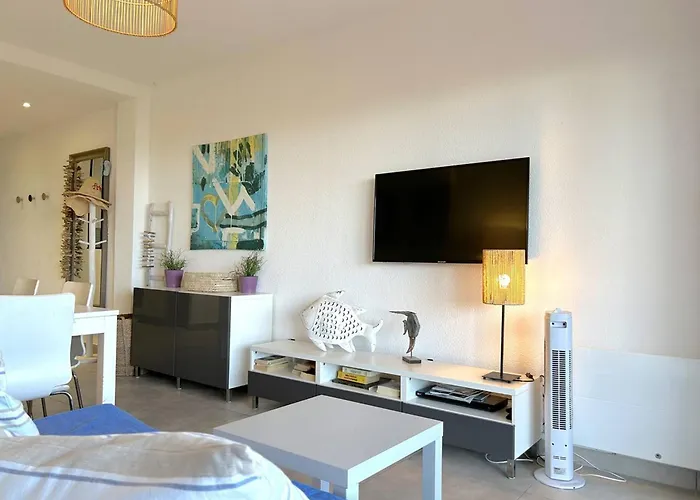 Renove En Front De Mer, 3 Pieces, Terrasse, Parking, Equipe, Ideal Familles, 6 Pers. - Fr-1-251-281 Le Lavandou